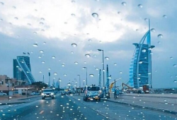 Искусственный дождь в Дубае