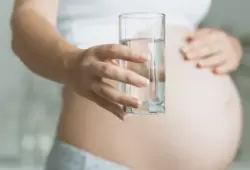 Чи можна пити газовану воду вагітним?